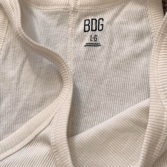 White BDG ribbed tank top size large but I think it runs snug  W5 - Picture 2 of 2